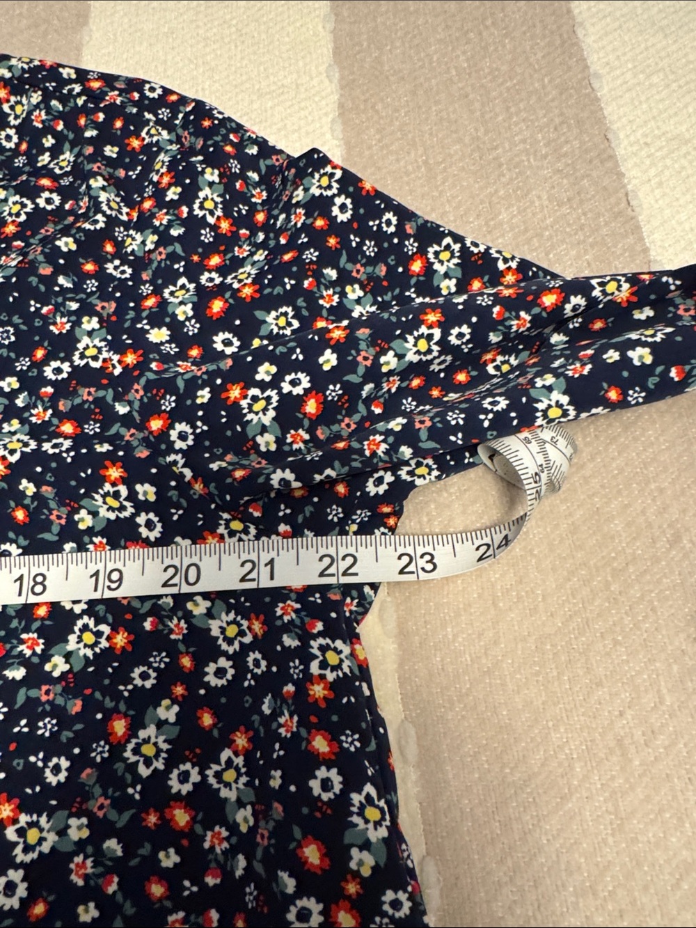 Floral Button-Front Blouse - Navy Multi - Picture 6 of 7